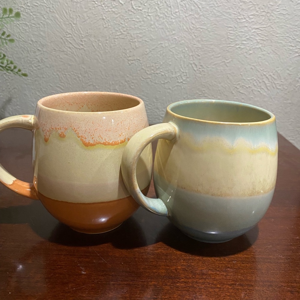 Set of 2, Large Capacity Mugs with a Rustic Multi Colored Ombre